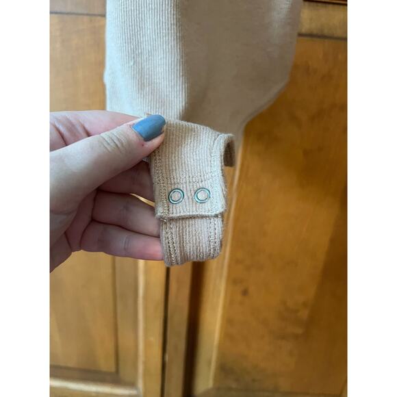 Abercrombie & Fitch Women's Soft Ribbed Bodysuit Racerback Sleeveless Tan SZ XS - Picture 5 of 11